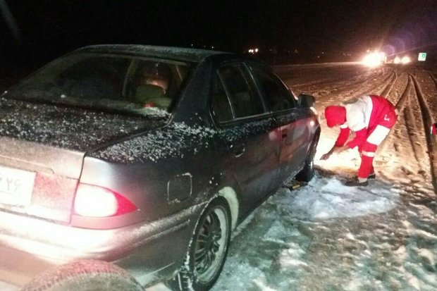 ۲۷۲ نفر در حادثه برف و کولاک جاده‌های گلستان امدادرسانی شدند
