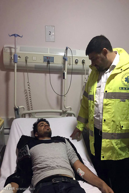 Red Crescent head visits train crash injured passengers