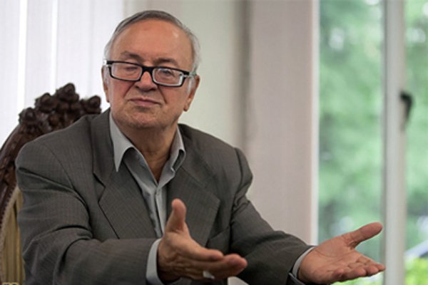 ترجمه یحیی یثربی از قرآن رایگان در اختیار علاقهمندان قرارمیگیرد