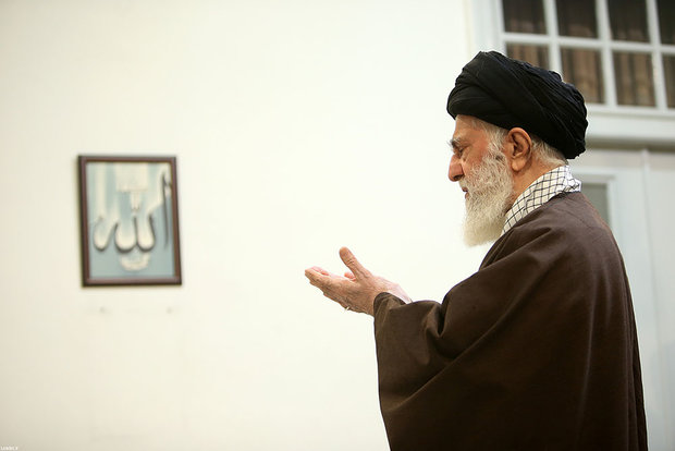 Navy commanders and officials met with Ayatollah Khamenei