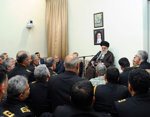 Navy commanders and officials met with Ayatollah Khamenei