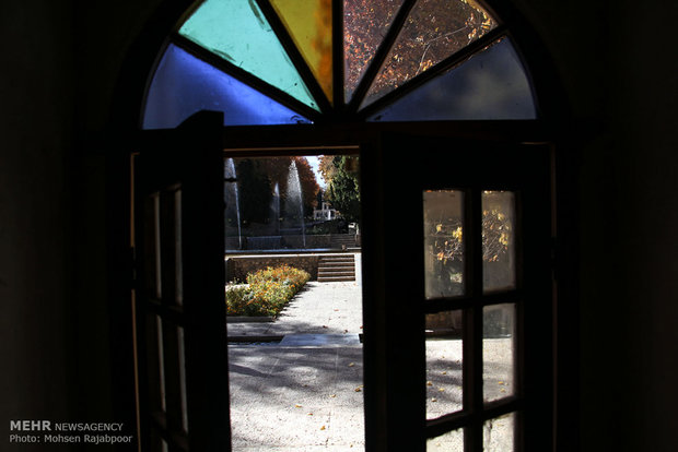 Autumn nature in Shazdeh Garden