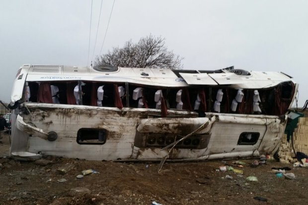آتش سوزی دراتوبوس مسافربری/اتوبوس خاکسترشد؛به مسافران آسیبی نرسید