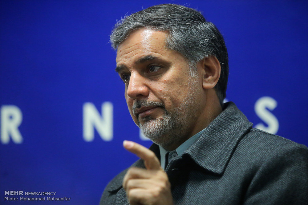 گفت و گو با نقوی حسینی
