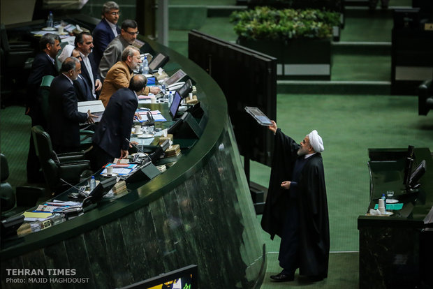 Rouhani submits budget bill to Majlis