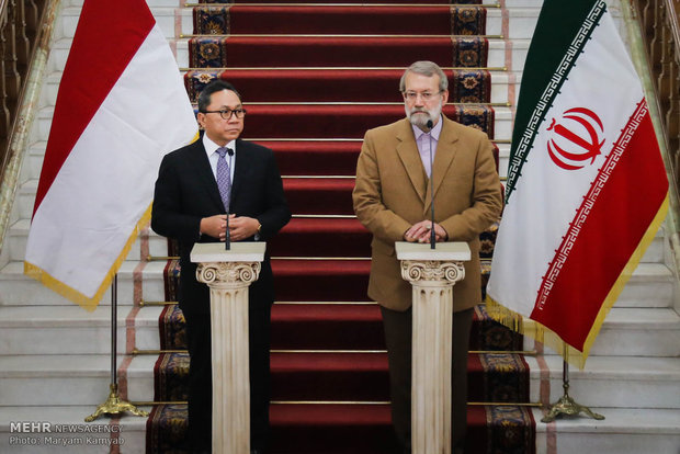 Larijani receives Indonesian MPR head