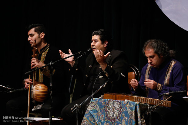 Salar Aghili performs in Hamedan