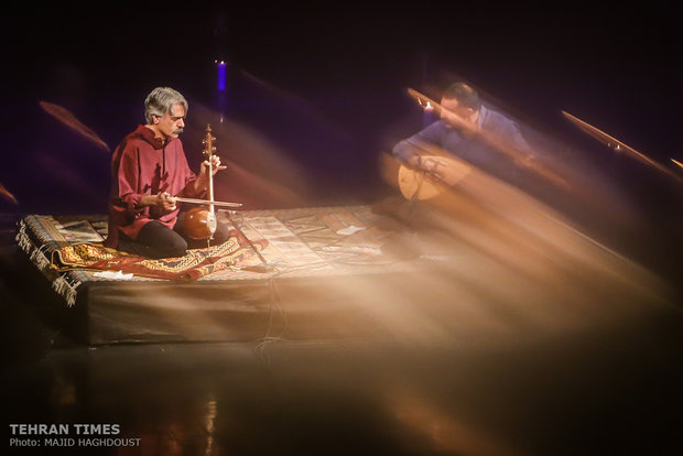 Kayhan Kalhor, Erdal Erzincan perform in Tehran