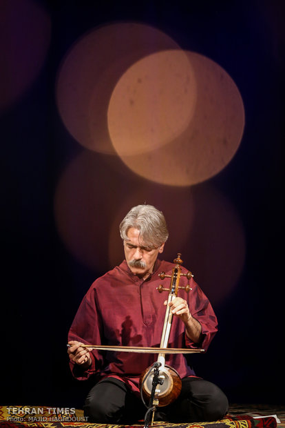 Kayhan Kalhor, Erdal Erzincan perform in Tehran