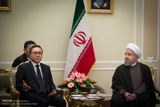 Rouhani, MPR of Indonesia meet in Tehran