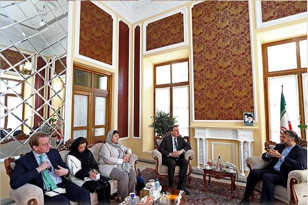 Terörizm karşısında tüm ülkelerin birleşmesi gerekir Terörizm karşısında tüm ülkelerin birleşmesi gerekir