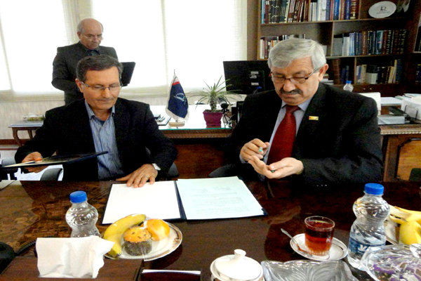 Iran, Iraqi Kurdistan in MoU for scientific coop.