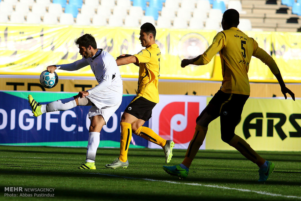 فوز سباهان اصفهان على صبا قم 4-1