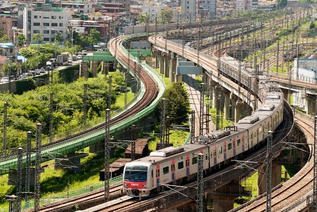 Transport: a pivotal sector in APAC`s journey to sustainability