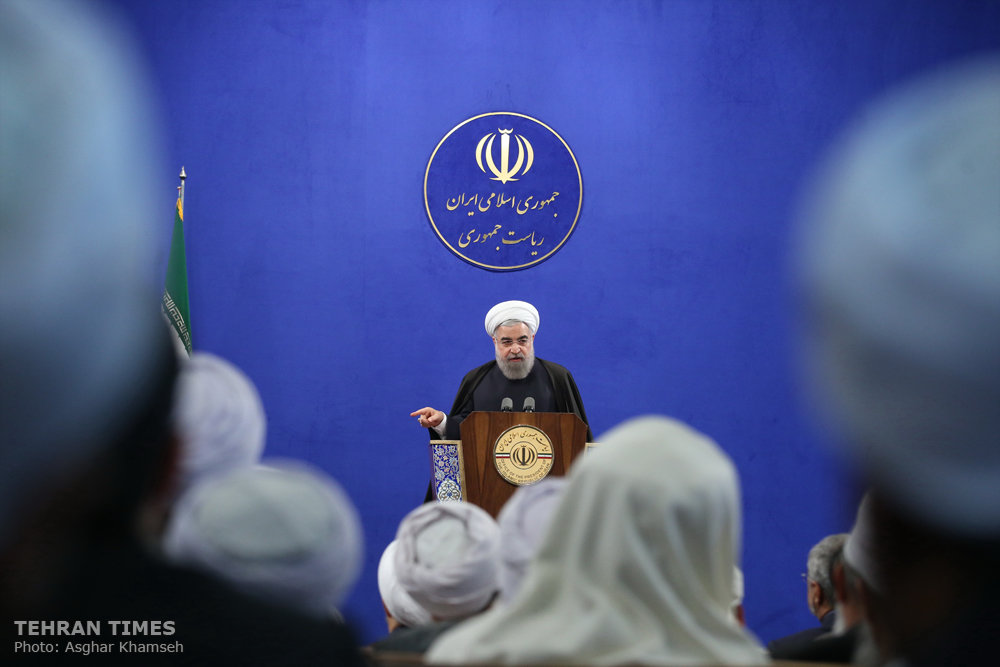 Iranian Sunni clerics meet President Rouhani