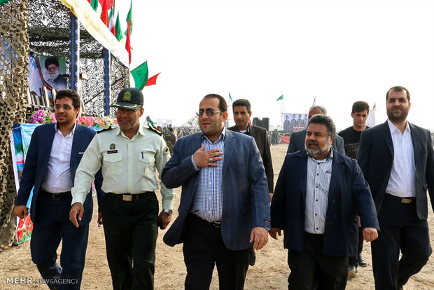 حضور بسيجيان هشت بندی در رزمايش مدافعان حرم استان هرمزگان