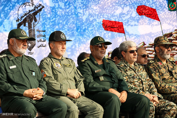 حضور بسيجيان هشت بندی در رزمايش مدافعان حرم استان هرمزگان