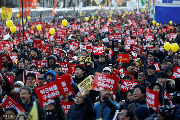 تظاهرات علیه رئیس جمهور در سئول‎