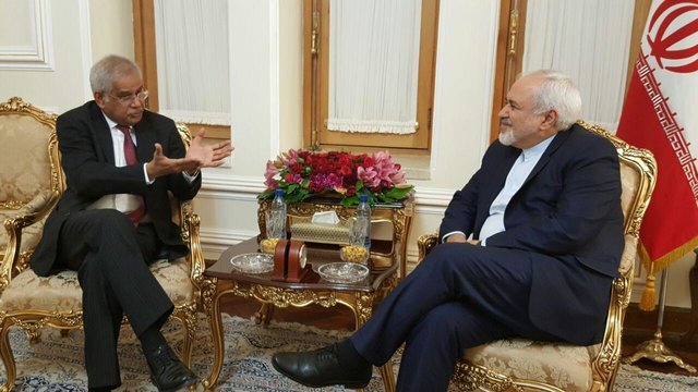 Egyptian diplomat in Tehran meets Zarif