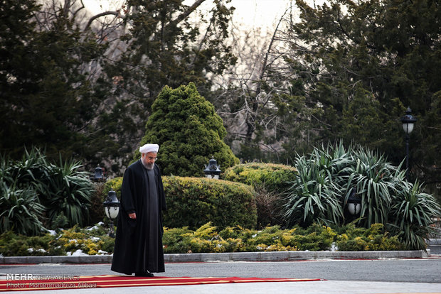 Ruhani Ermenistan’da resmi törenle karşılandı Ruhani Ermenistan’da resmi törenle karşılandı