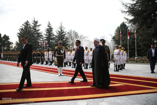 Rouhani officially welcomes Indonesian counterpart