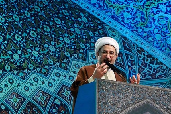 در برابر مثلث شوم آمریکا، انگلیس، اسرائیل هوشیار باشیم