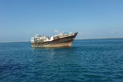 توقیف ۴ فروند لنج صیادی بیگانه در جزیره کیش