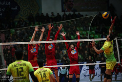 تیم والیبال شهرداری اراک مغلوب بانک سرمایه تهران شد