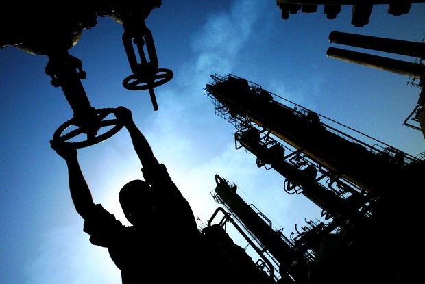 İran İtalyan Eni şirketine petrol stamaya başladı  İran İtalyan Eni şirketine petrol stamaya başladı