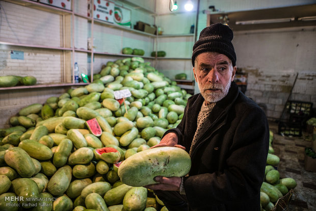 خرید شب یلدا