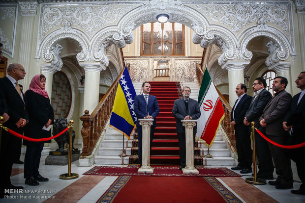 Larijani meets with Bosnian counterpart
