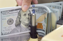 نوسان دلار در محدوده قیمتی ۳۸۰۰ تا ۳۹۰۰ تومان/سکه باز هم گران شد