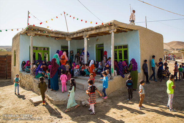 Vibrant wedding ceremonies in Turkmen Sahra