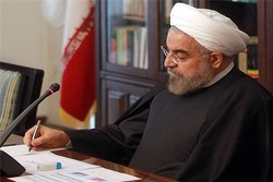 Pres. Rouhani felicitates Macron on Bastille Day  