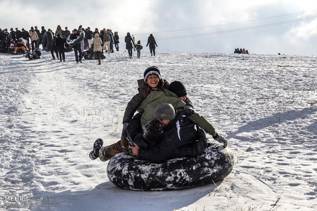 Snow tubing in Asadli Pass