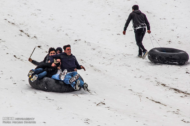 Snow tubing in Asadli Pass