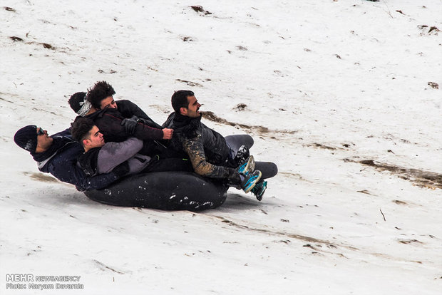 Snow tubing in Asadli Pass