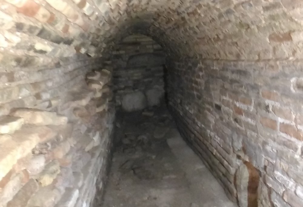 تونل زیرزمینی دفینه