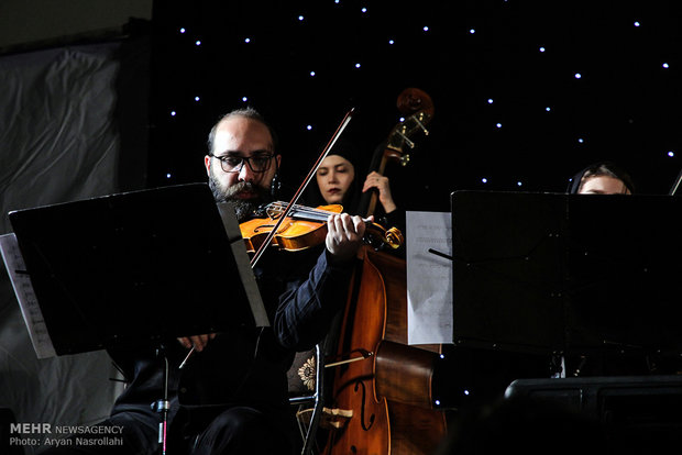 Homayoun Shajarian performs in Sanandaj