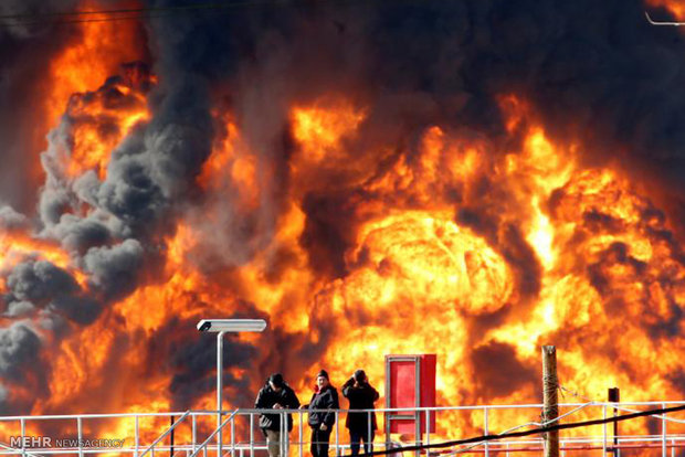 آتش‌سوزی مخزن ۱۹ پایانه نفتی خارگ بدون خسارت و تلفات مهار شد