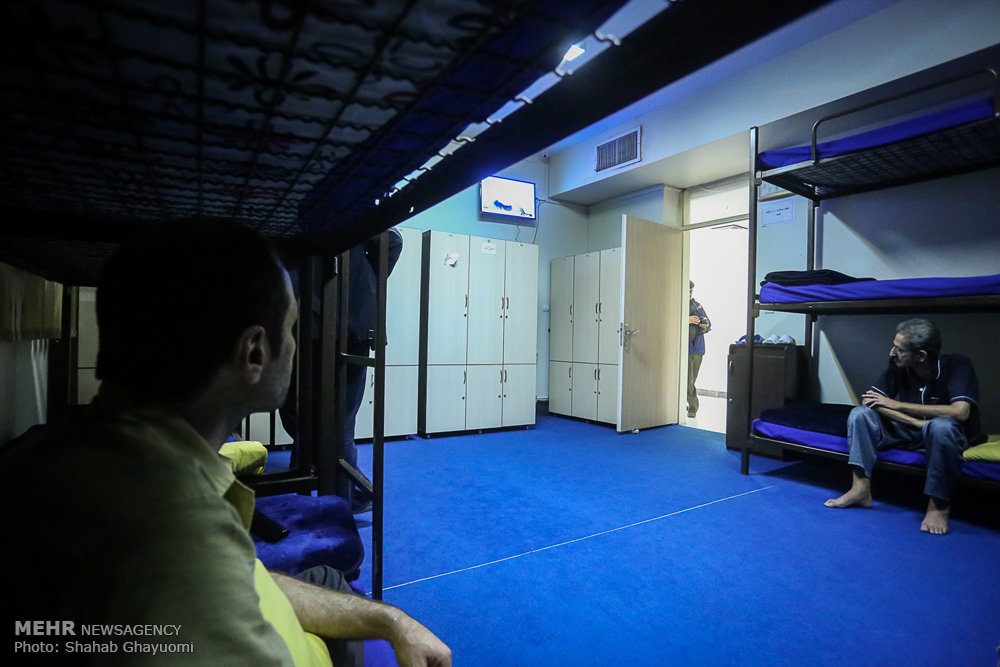 نَم زمین؛ سوغات سرما برای کارتنخوابها 3 پایگاه خبری ججین پایگاه خبر ججین