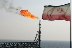 ذخایر نفت روی آب ایران به پایان رسید/ مشکلات تهران برای افزایش صادرات