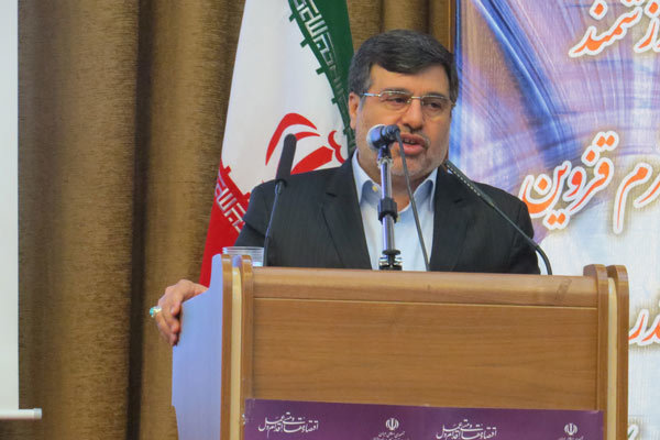 چرخش اقتصاد کشور در گرو سرمایه گذاری و کارآفرینی است