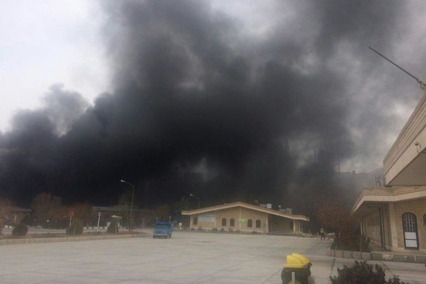 بخش بسته‌بندی کارخانه سیمان شاهرود دچار حریق شد