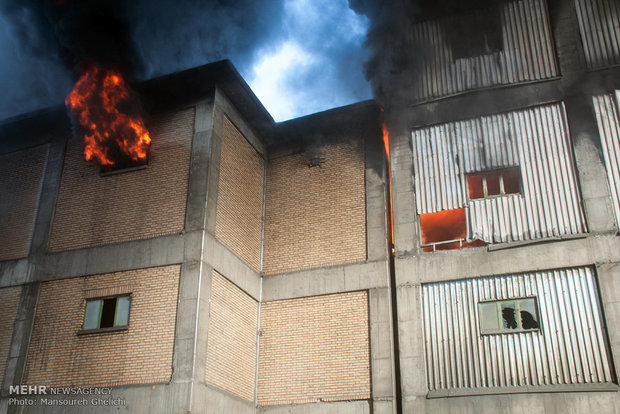 آتش سوزی کارخانه سیمان شاهرود