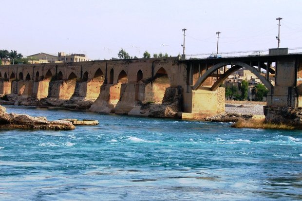 بی مهری میراث فرهنگی نسبت به پل باستانی دزفول پایان یابد