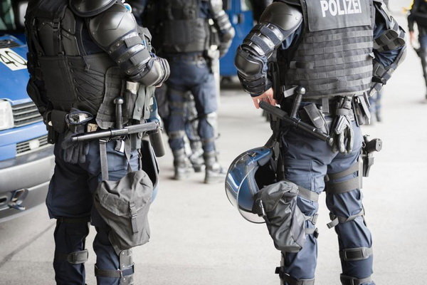 تیراندازی در سوئیس به ۲ مأمور پلیس