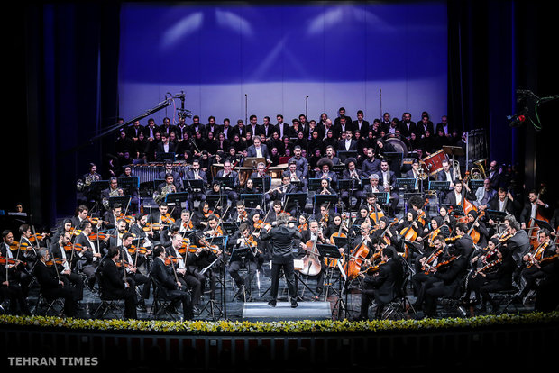 Tehran Symphony Orchestra honors POWs with “Land of the Heroes”