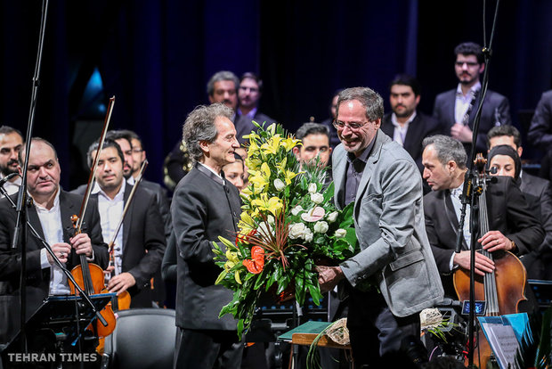 Tehran Symphony Orchestra honors POWs with “Land of the Heroes”