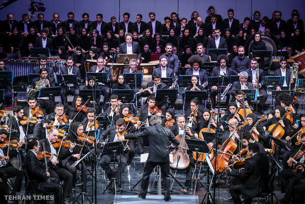 Tehran Symphony Orchestra honors POWs with “Land of the Heroes”